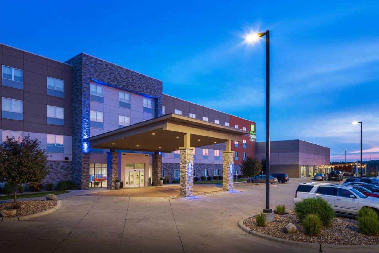 Holiday Inn Express & Suites Sioux City North - Event Center By Ihg Dakota Dunes Dış mekan fotoğraf